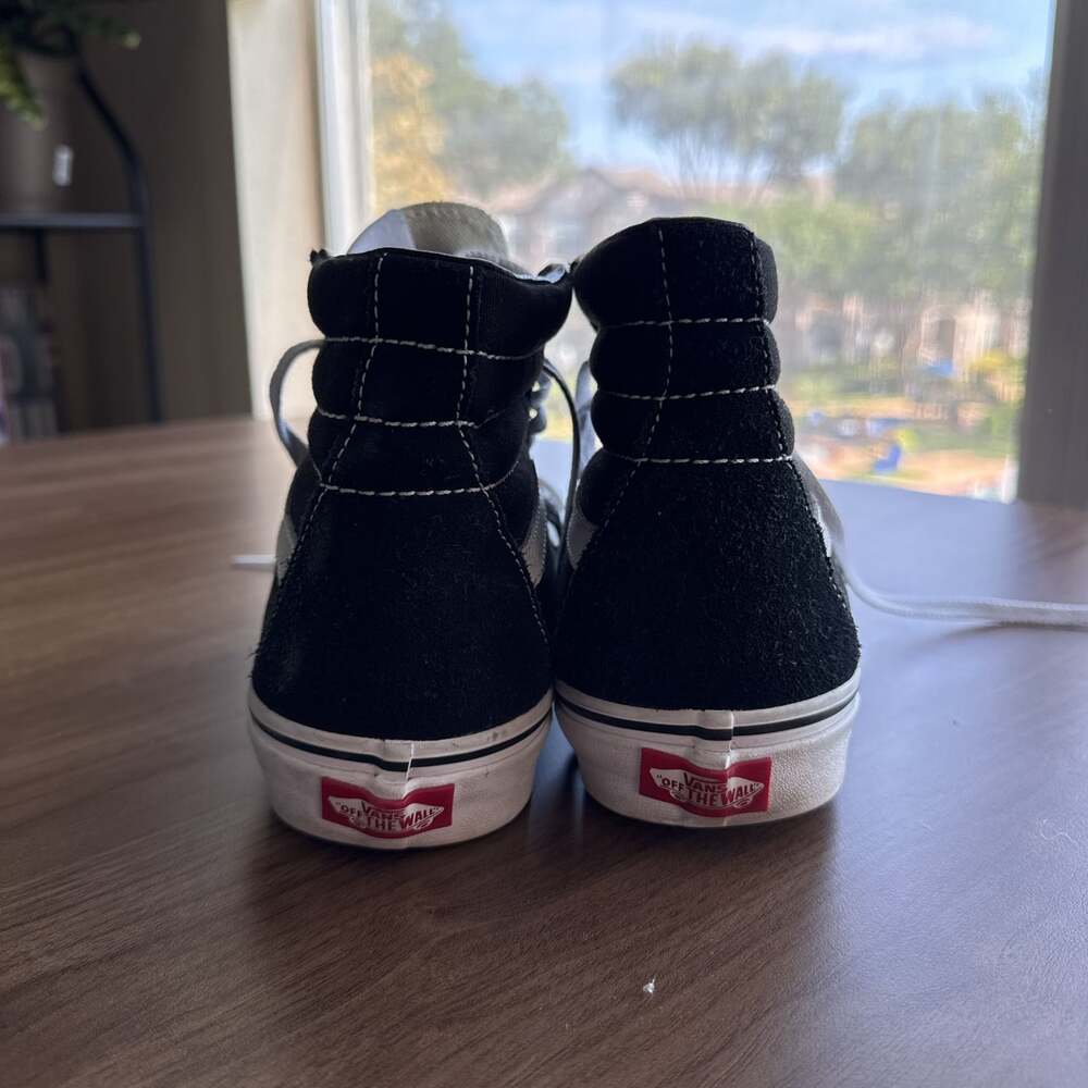 Vans - Picture 3 of 4